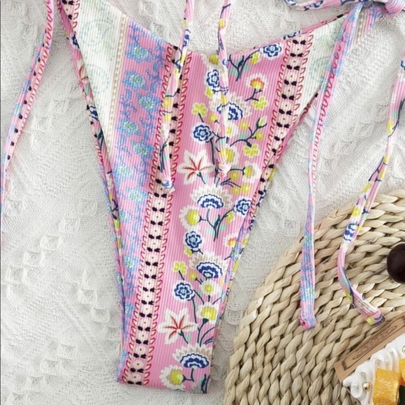 Pink & purple Boho Paisley bikini - Picture 4 of 4